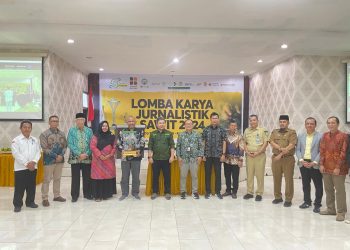 Institut Teknologi Sawit Indonesia Raih Piala Bergilir Lomba Karya Jurnalistik Sawit 2024