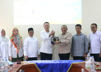 Rektor Institut Teknologi Sawit Indonesia Tandatangani Nota Kesepahaman (MoU) Dengan Ketua Umum Masyarakat Ekonomi Syariah (MES) Sumatera Utara.
