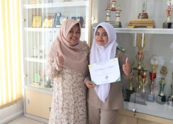 Mahasiswa ITSI Juara I Lomba ajang Essai